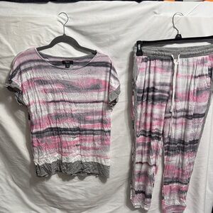 Simply Vera Vera Wang Pink and Gray  capri Pajama Set